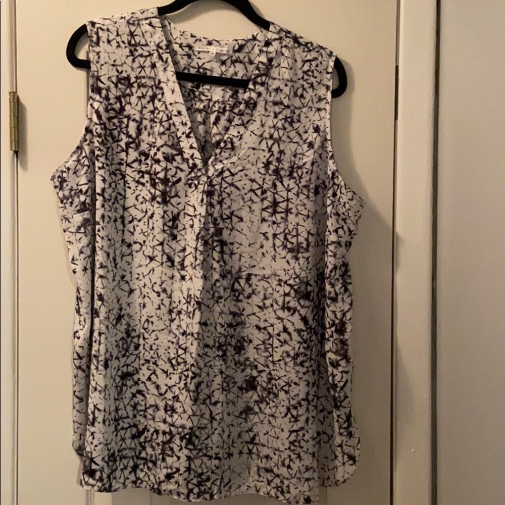 Violet + Claire Sleeveless Blouse